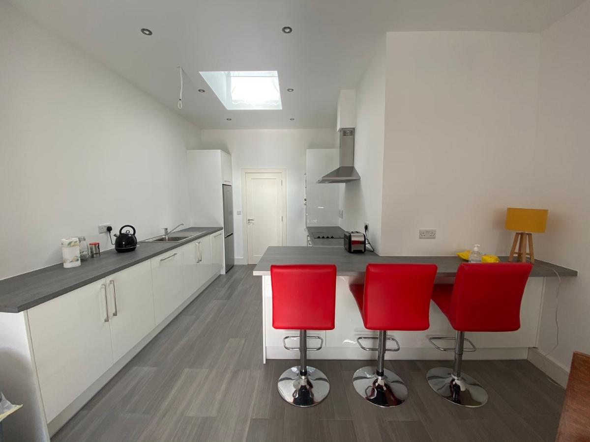 Apt 4 - Silver Spruce Apartment คิลลาร์นีย์ ภายนอก รูปภาพ